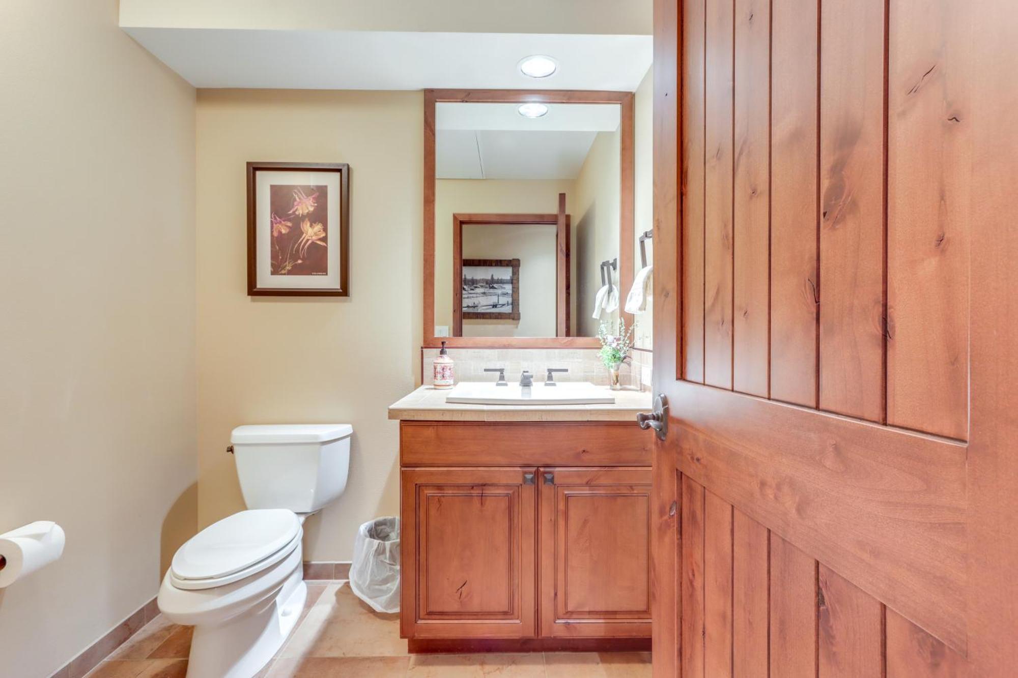 Stunning Getaway In The Heart Of Downtown Mccall Exterior photo